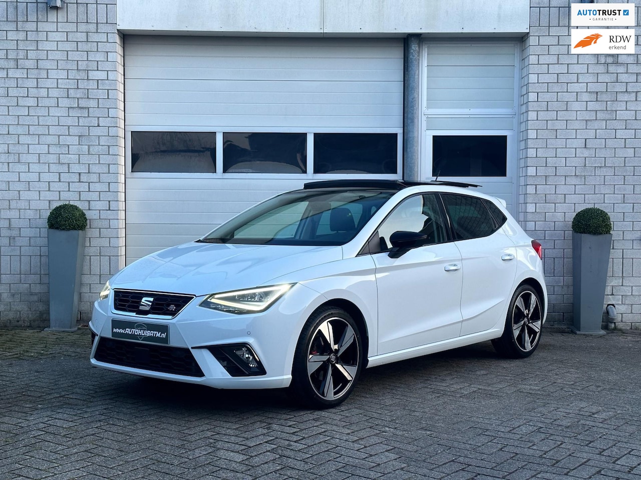 Seat Ibiza - 1.5 TSI EVO FR Pano Beats Cam Stoelvw Pdc Climatr - AutoWereld.nl