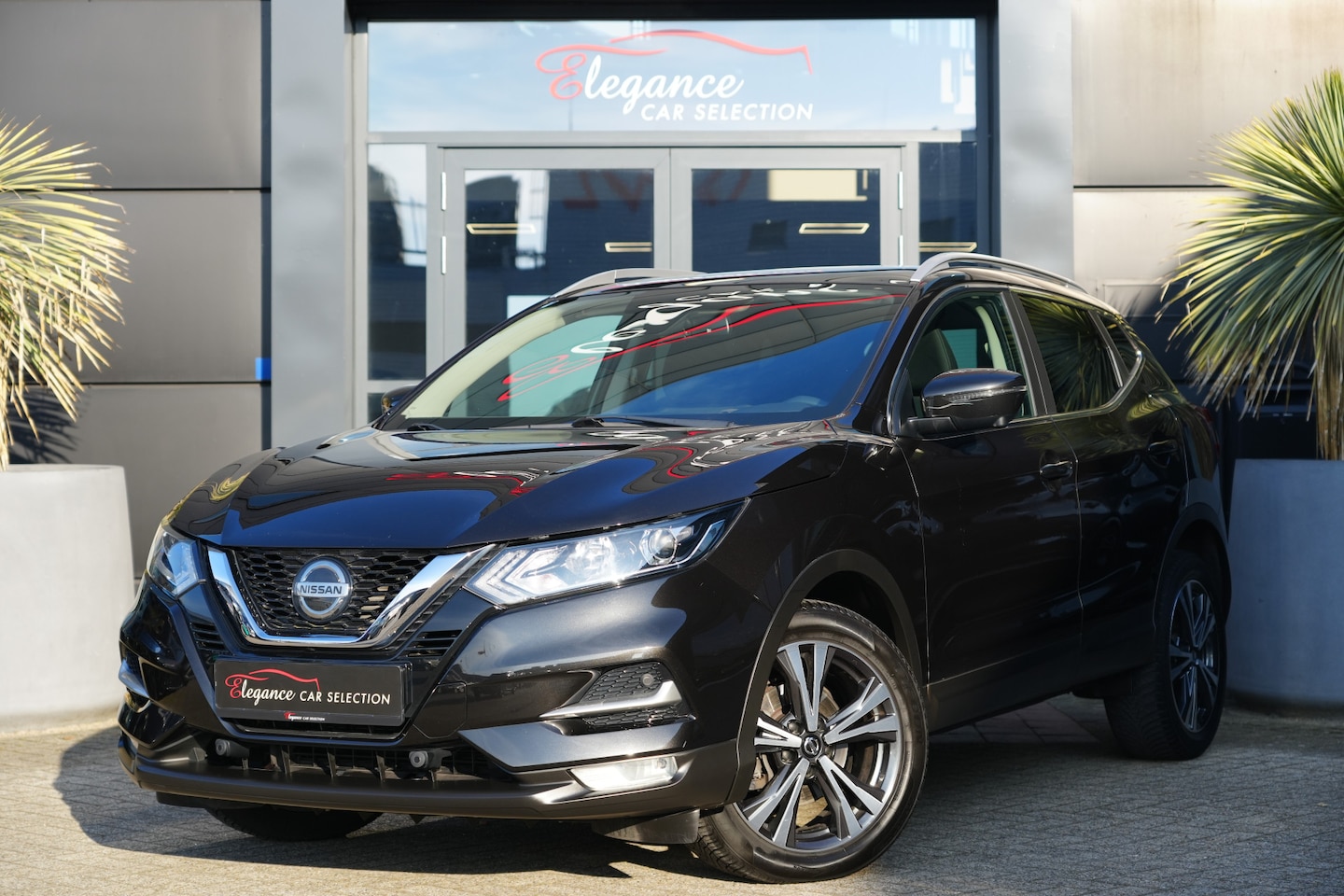 Nissan Qashqai - 1.3 DIG-T Business Edition 160pk Panoramadak/Stoelverwarming/Camera - AutoWereld.nl