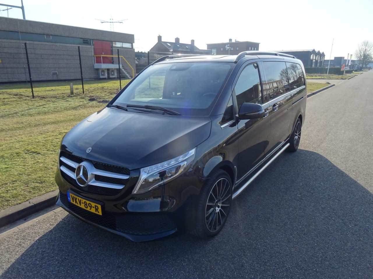 Mercedes-Benz V-klasse - 250d Extra Lang DC AMG XXL - AutoWereld.nl