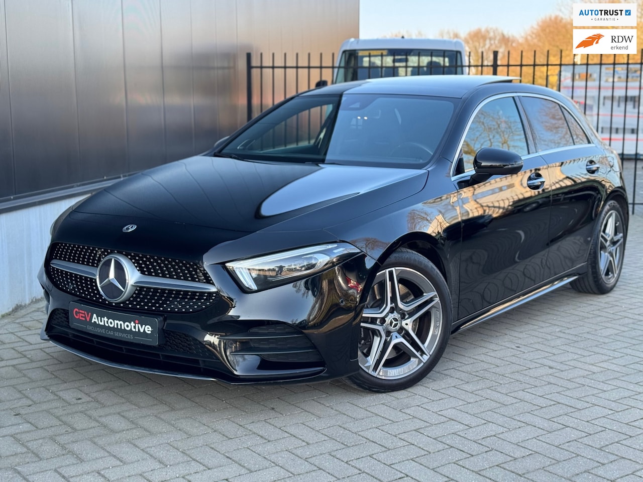 Mercedes-Benz A-klasse - 250 4Matic AMG Pano Sfeerverlichting Multibeam Burmeister - AutoWereld.nl