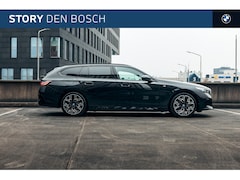 BMW 5-serie Touring - 530e M Sport Automaat / Trekhaak / Adaptieve LED / Stoelventilatie / Comfort Access / Park