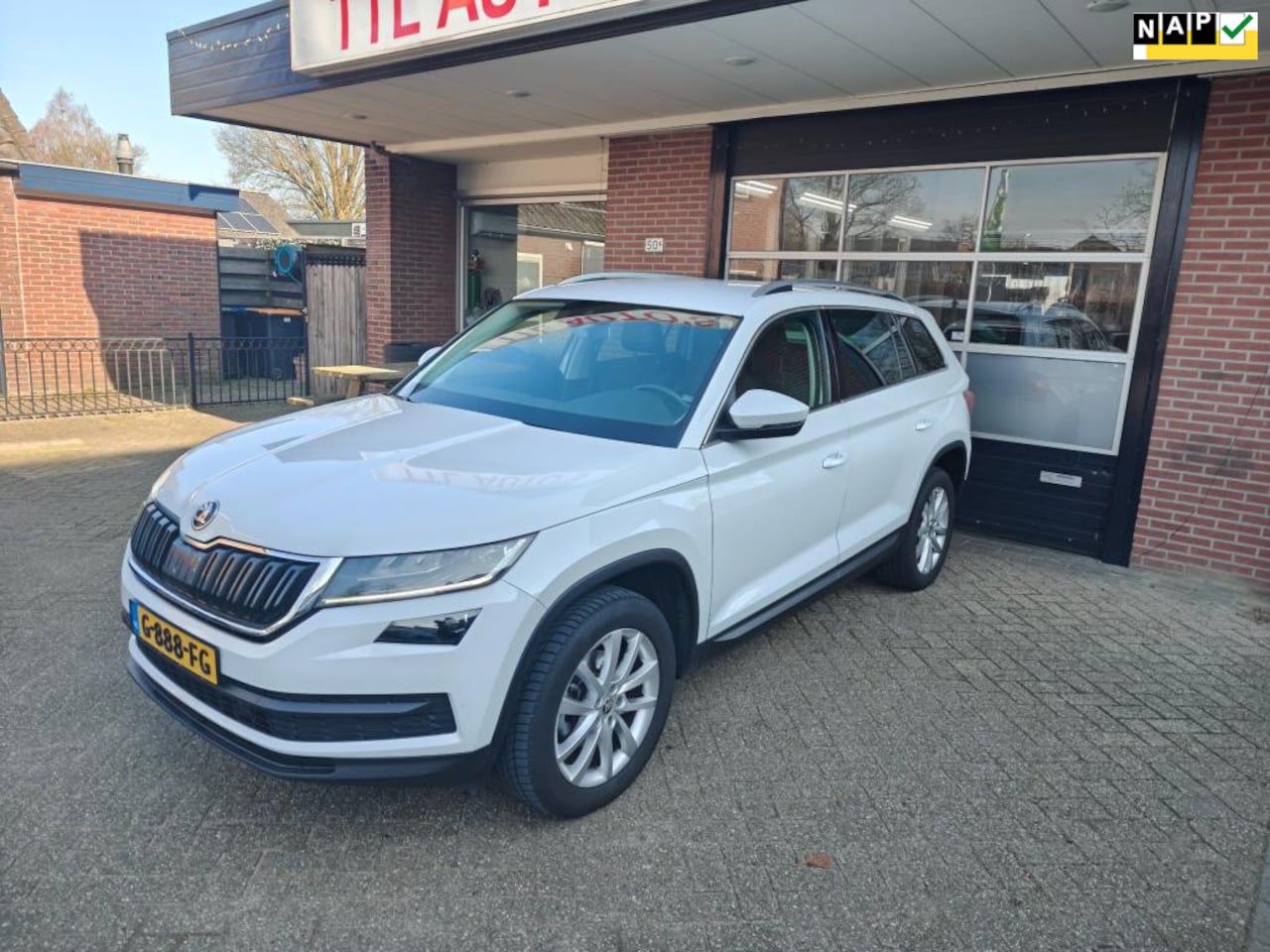 Skoda Kodiaq - 1.5 TSI Business Edition 1.5 TSI Business Edition, Aut, Trekhaak, Camera, ACC, PDC, Leer, 1eig, Dealer ond, NAP - AutoWereld.nl