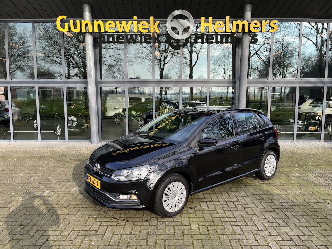 Volkswagen Polo - 1.0 Trendline | CRUISE CONTROL | CLIMATE CONTROL | BLUETOOTH | PDC VOOR & ACHTER - AutoWereld.nl