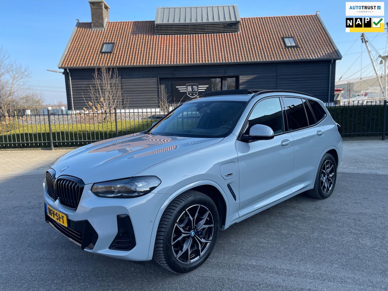 BMW X3 - XDrive30e M-Sport 292pk Panodak 360camera Leder Head up Sfeer Elektrische koff - AutoWereld.nl