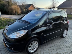 Peugeot 1007 - 1.6-16V Sporty