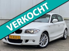 BMW 1-serie - 118i High Executive M-PAKKET I AUTOMAAT I NAVI I CRUISE I HALF-LEER I STOELVERWARMING I XE