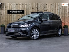 Volkswagen Touran - 1.5 TSI R-Line 7p *Pano*Camera*Led*ACC*Elek. Klep