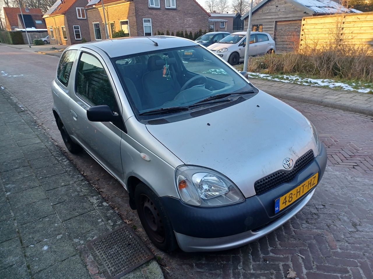 Toyota Yaris - 1.0-16V VVT-i Terra - AutoWereld.nl