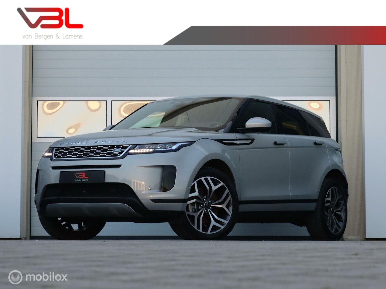 Land Rover Range Rover Evoque - P300e AWD S | 360° Camera | 20inch velgen | Cold climate pack - AutoWereld.nl