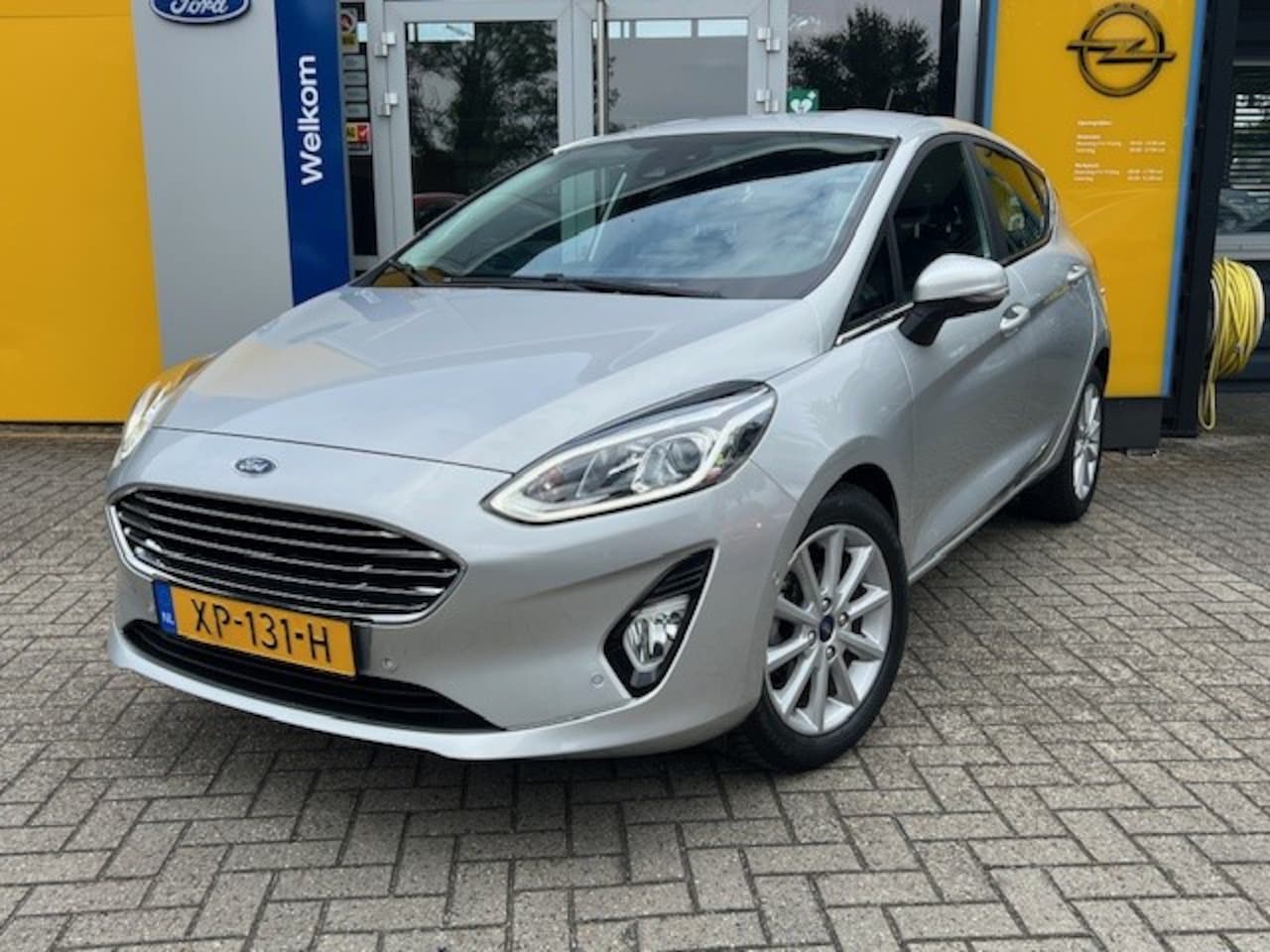 Ford Fiesta - 1.0 100 PK Titanium | NAVIGATIE| CLIMATE CONTROL| CRUISE CONTROL| DAB+| PARKEERSENSOREN| 4 - AutoWereld.nl