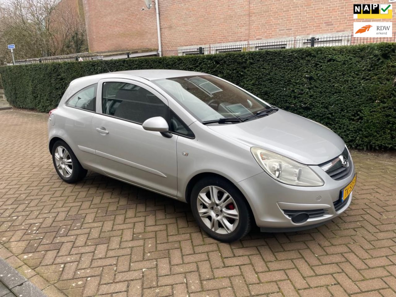 Opel Corsa - 1.0-12V Essentia 1.0-12V Essentia - AutoWereld.nl