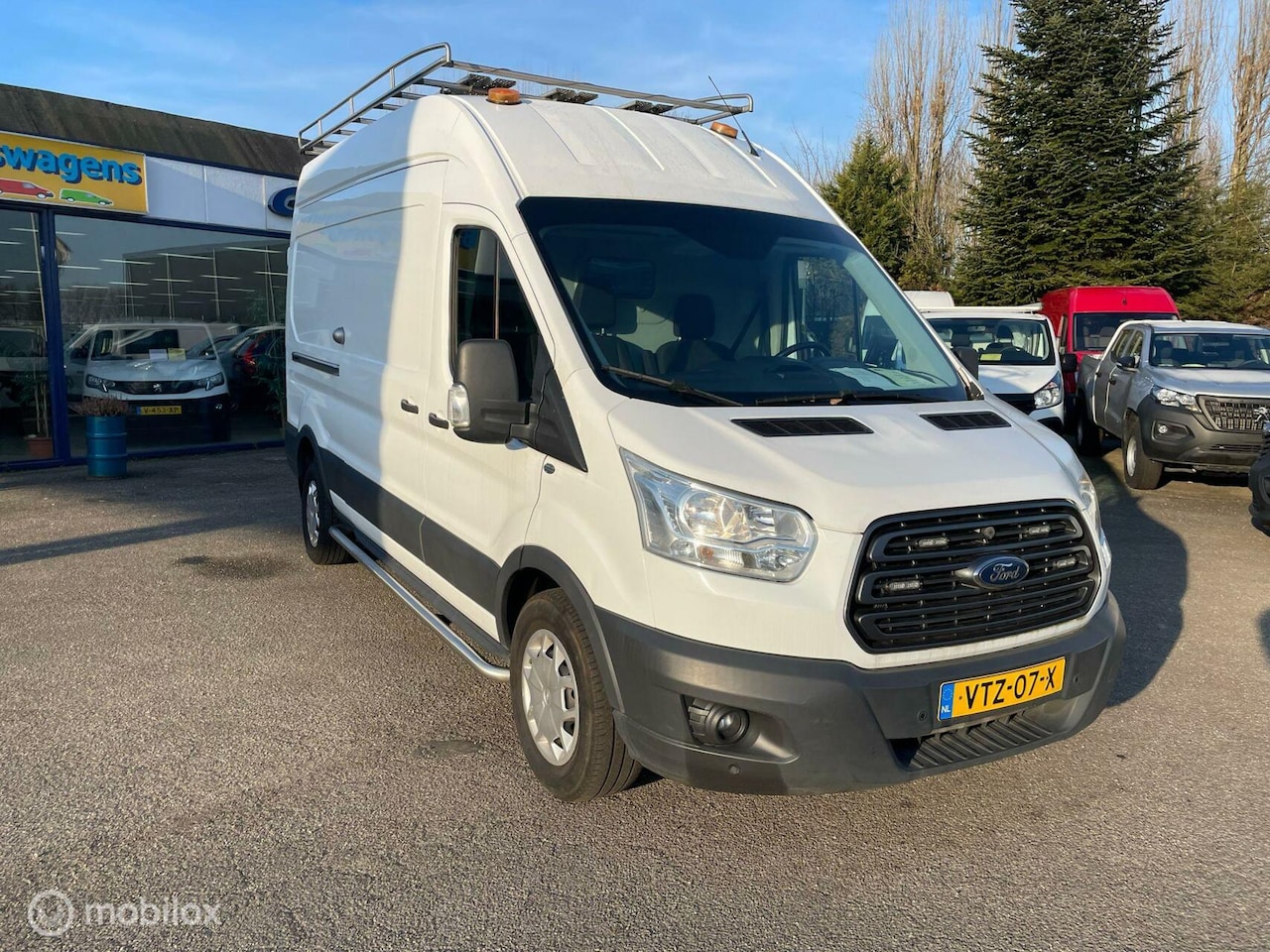 Ford Transit - 350 2.0 TDCI L2H3 Ambiente 124.000 km - AutoWereld.nl