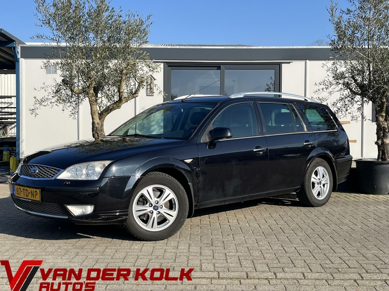 Ford Mondeo Wagon - 1.8-16V Titanium Leder Navi Cruise Climate Trekhaak - AutoWereld.nl