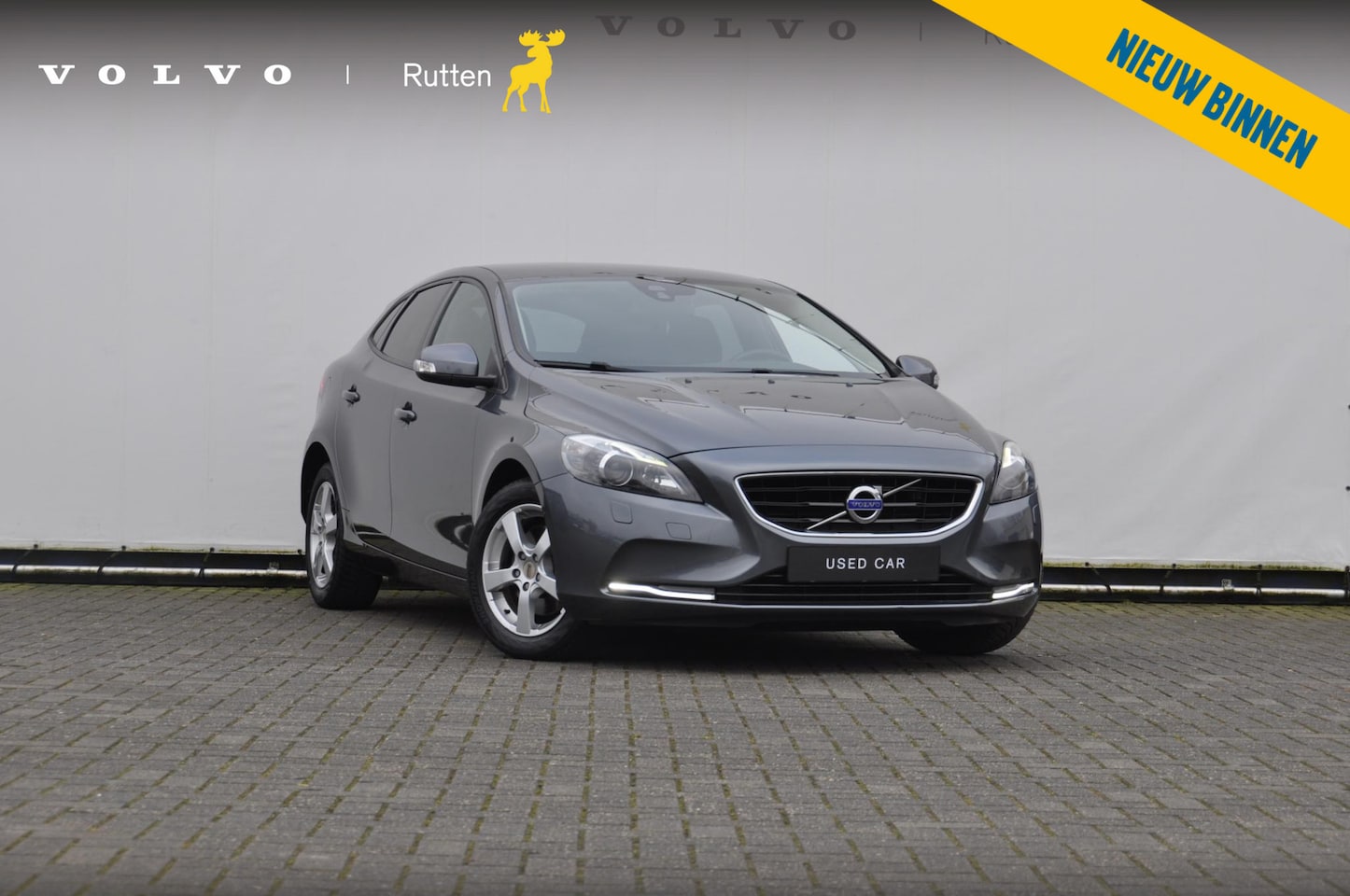 Volvo V40 - 1.6 T2 Kinetic Cruise control / Stoelverwarming / Voorruitverwarming / Navigatie / Bluetoo - AutoWereld.nl