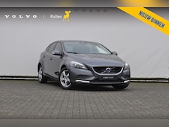 Volvo V40 - 1.6 T2 Kinetic Cruise control / Stoelverwarming / Voorruitverwarming / Navigatie / Bluetoo