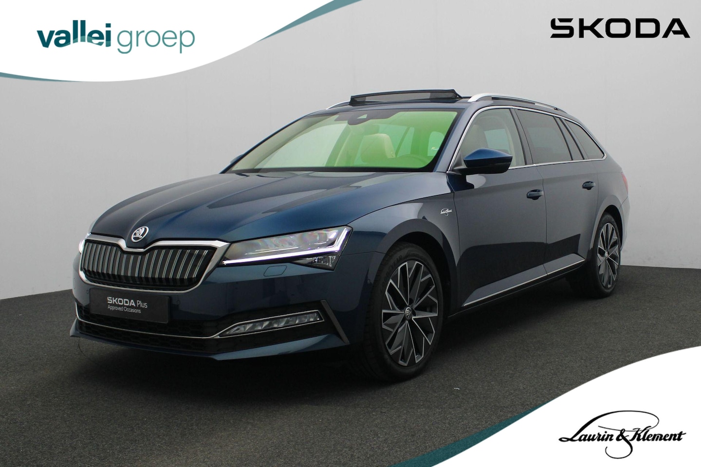 Skoda Superb Combi - 1.4 TSI 218 pk DSG iV Laurin & Klement | Panoramadak | Trekhaak | Leder | Geheugenstoelen - AutoWereld.nl