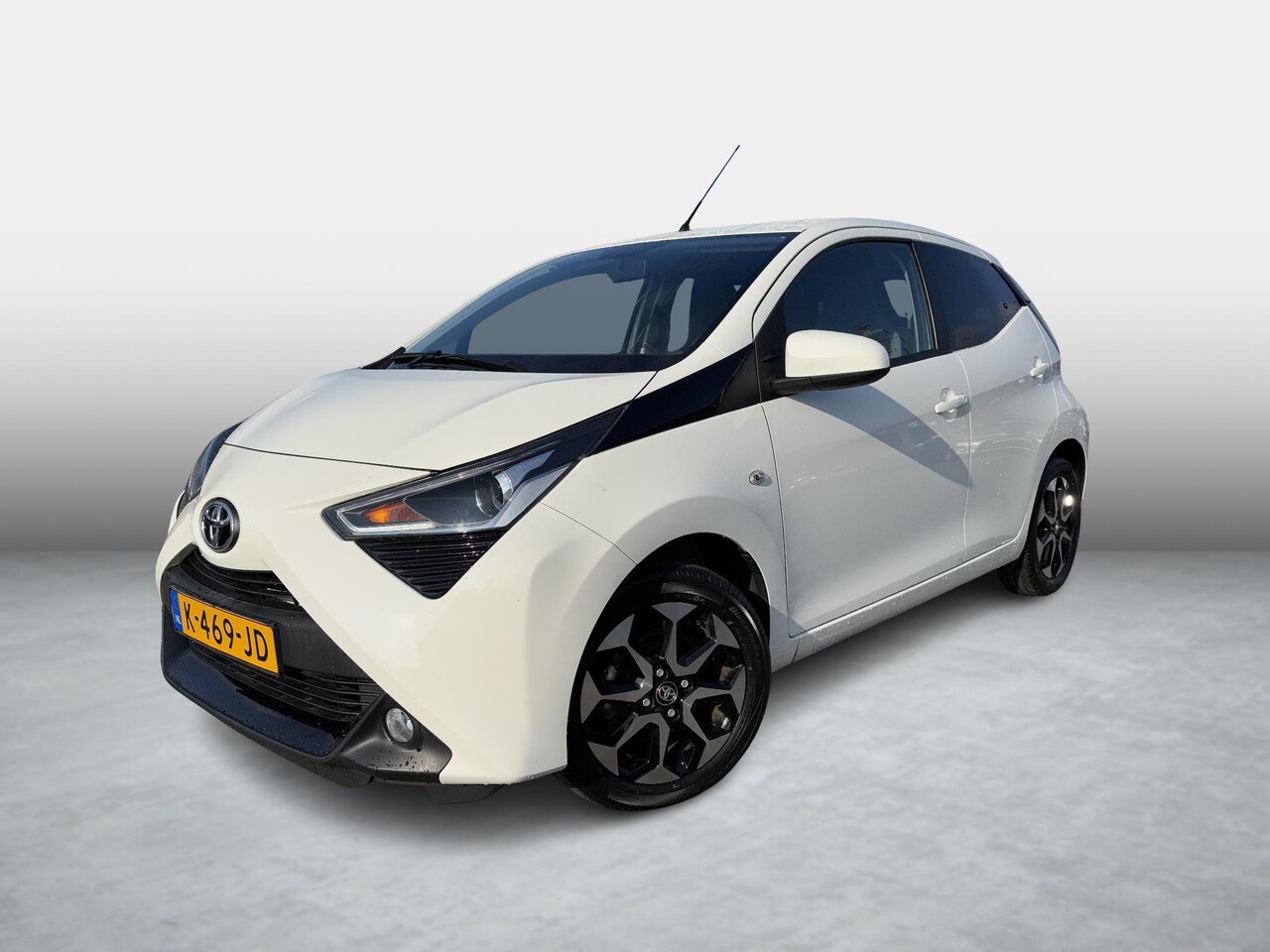 Toyota Aygo - 1.0 VVT-i x-joy 1.0 VVT-i x-joy - AutoWereld.nl