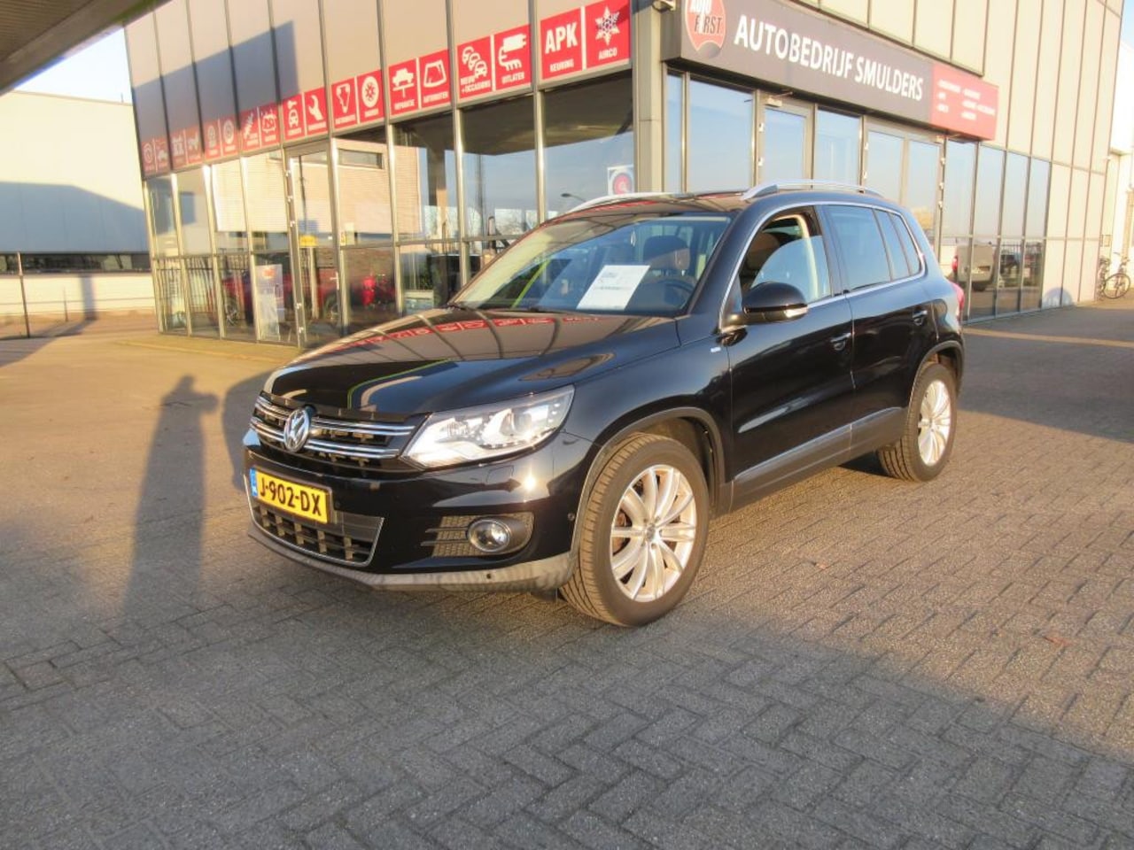 Volkswagen Tiguan - 1.4 TSI R-Line Edition 1.4 TSI R-Line Edition - AutoWereld.nl