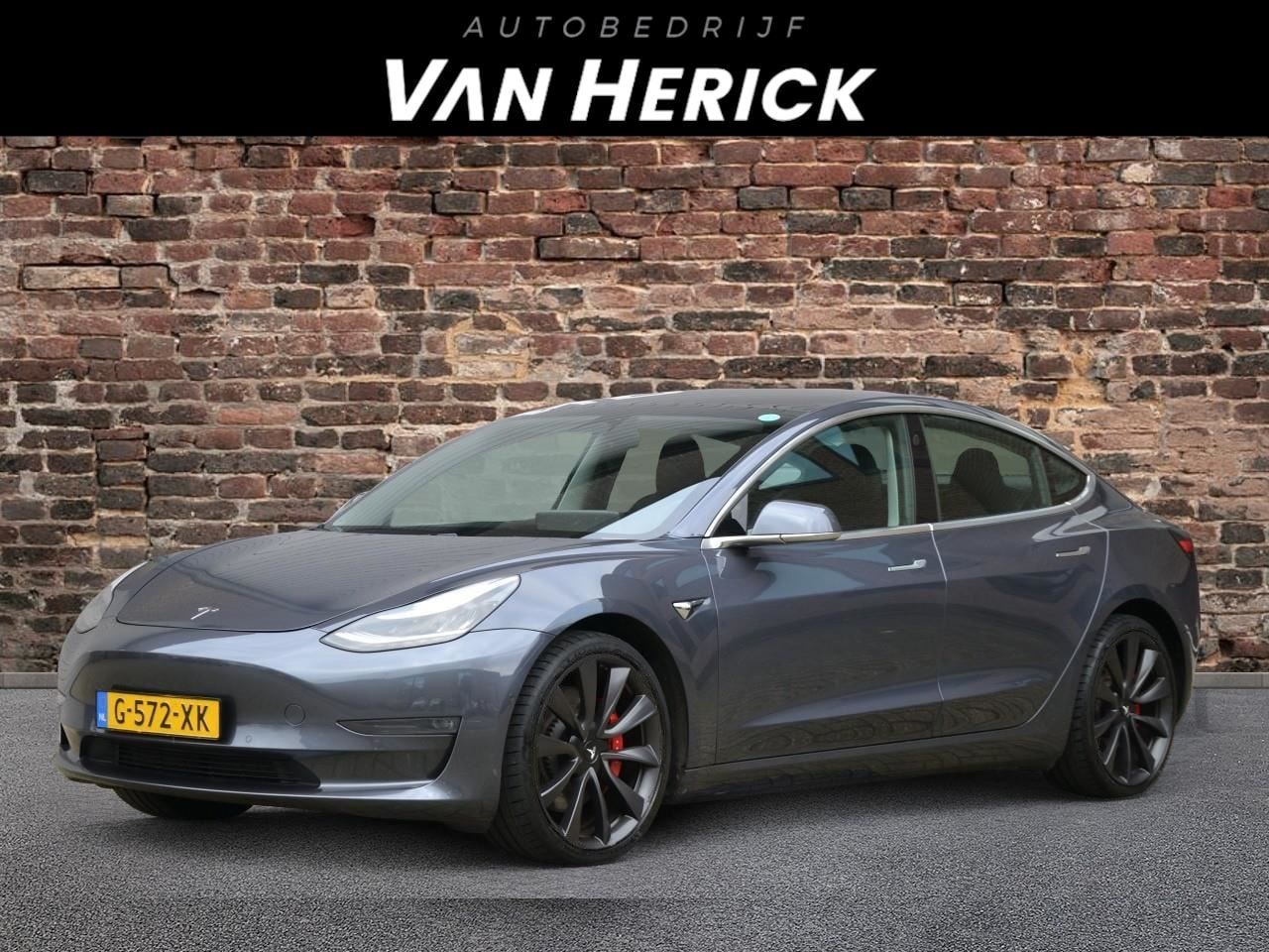 Tesla Model 3 - Performance AWD 75 kWh Automaat 463PK! | Premium Sound | Autopilot | Zwart Leder - AutoWereld.nl