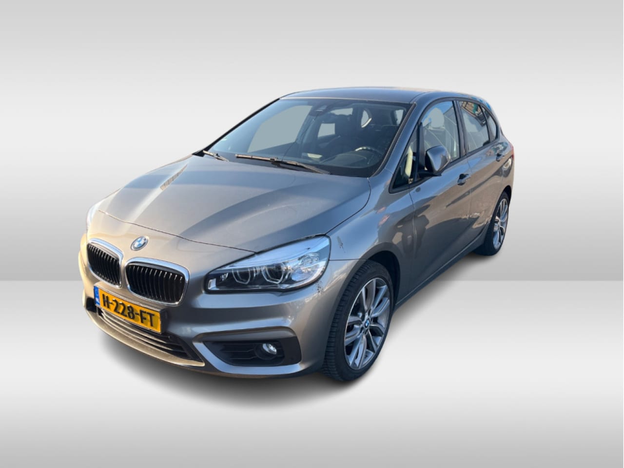 BMW 2-serie Active Tourer - 218i Corporate Lease High Executive | LED achterlichten | LED dagrijverlichting | airco (a - AutoWereld.nl