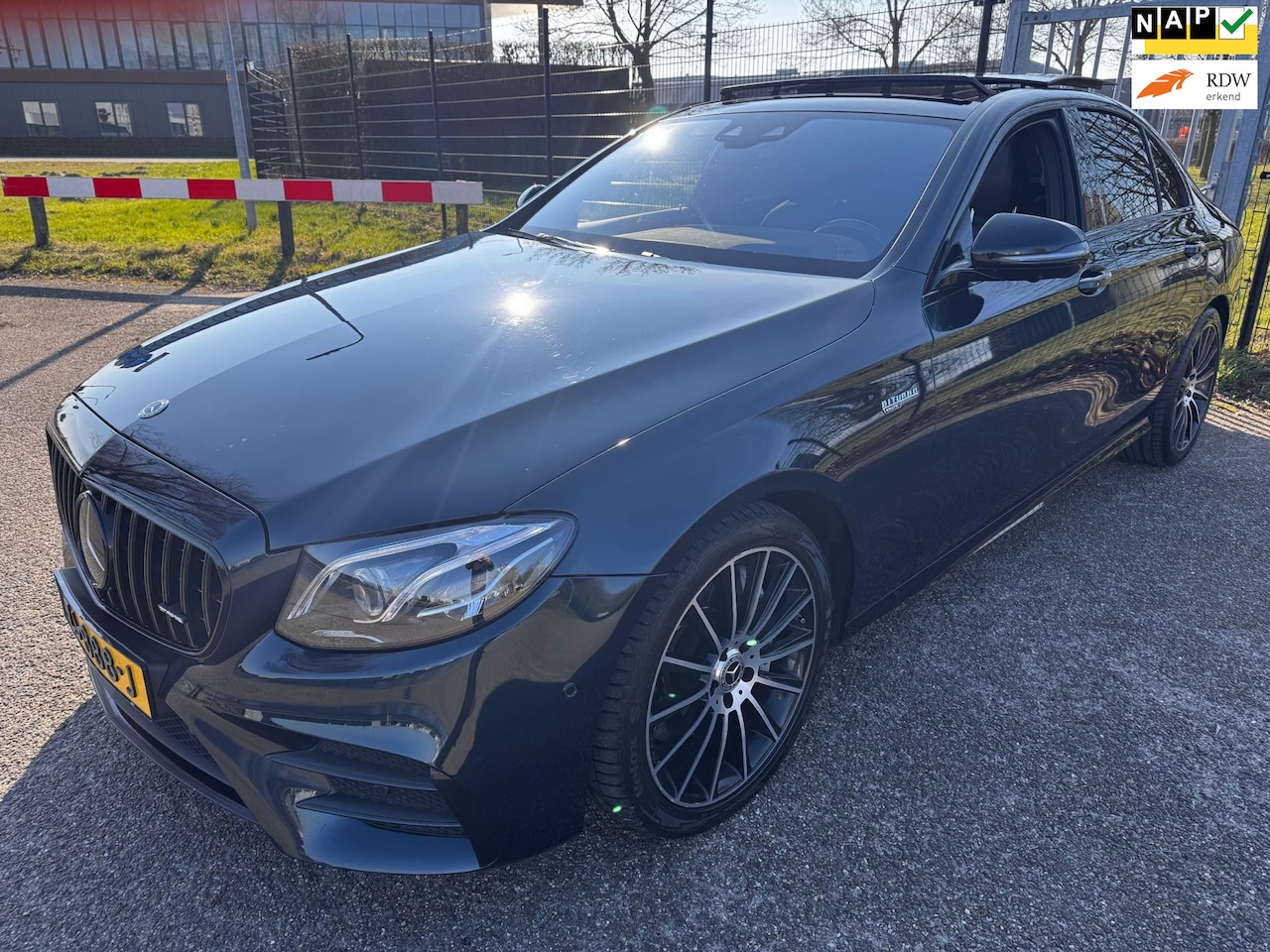 Mercedes-Benz E-klasse - AMG E43 4Matic Premium Plus Panodak HuD E53 Look - AutoWereld.nl