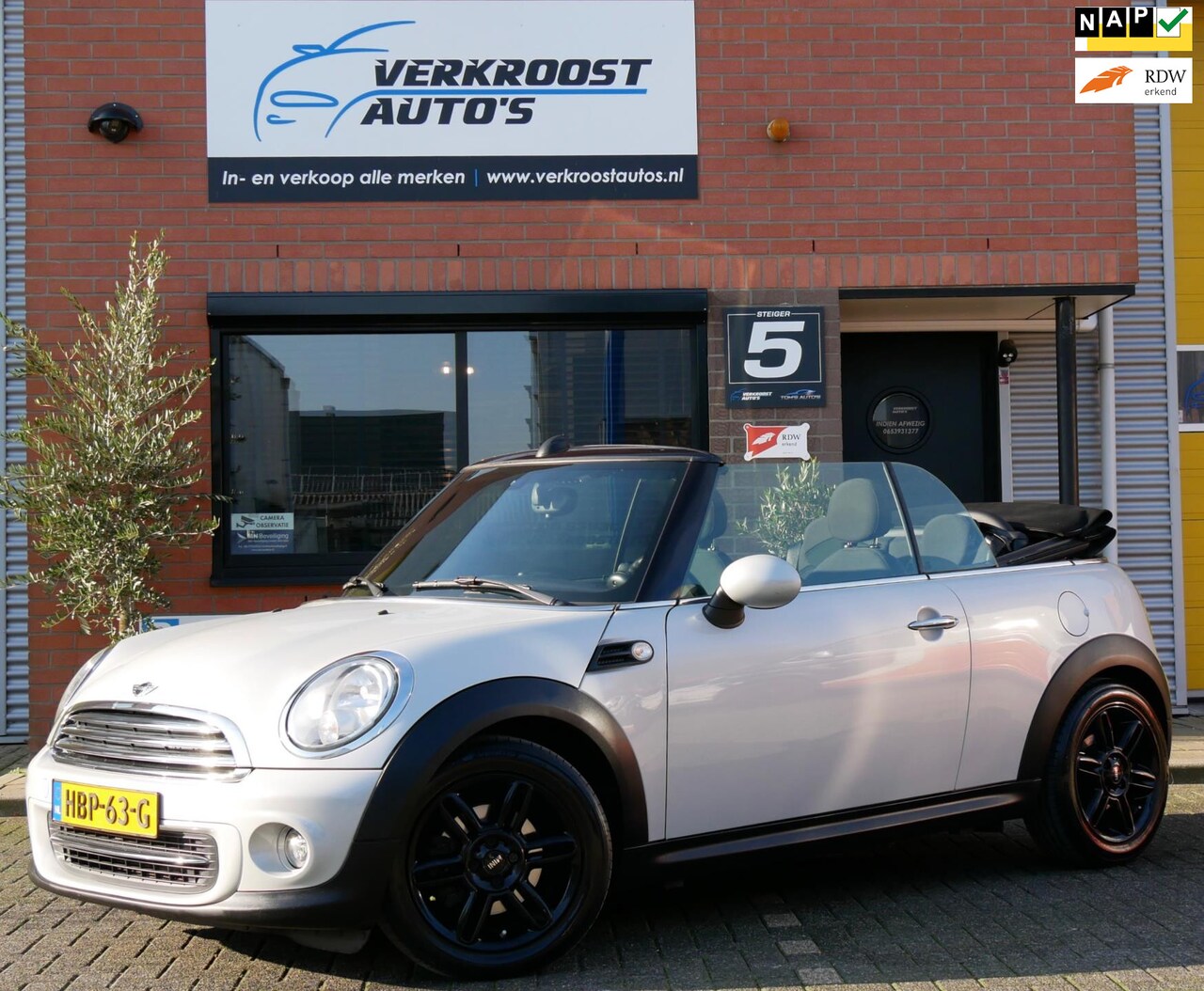 MINI Cabrio - Mini 1.6 Cooper Chili navi. clima. stoelverwarming - AutoWereld.nl