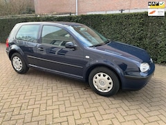 Volkswagen Golf - 1.6-16V Comfortline