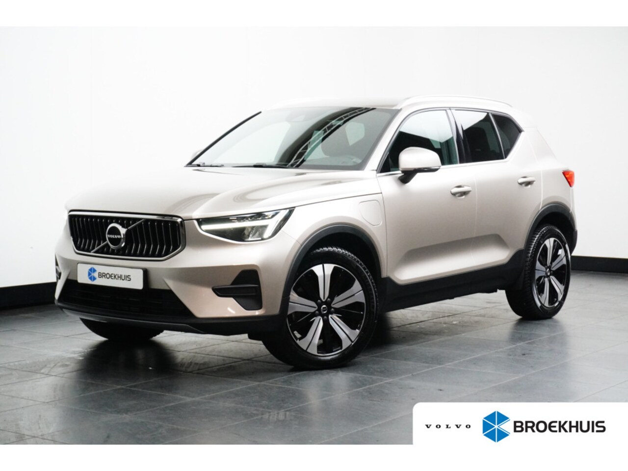 Volvo XC40 - 1.5 T4 Recharge Inscription Expression | Elektrische Voorstoelen | Camera | Adaptive Cruis - AutoWereld.nl