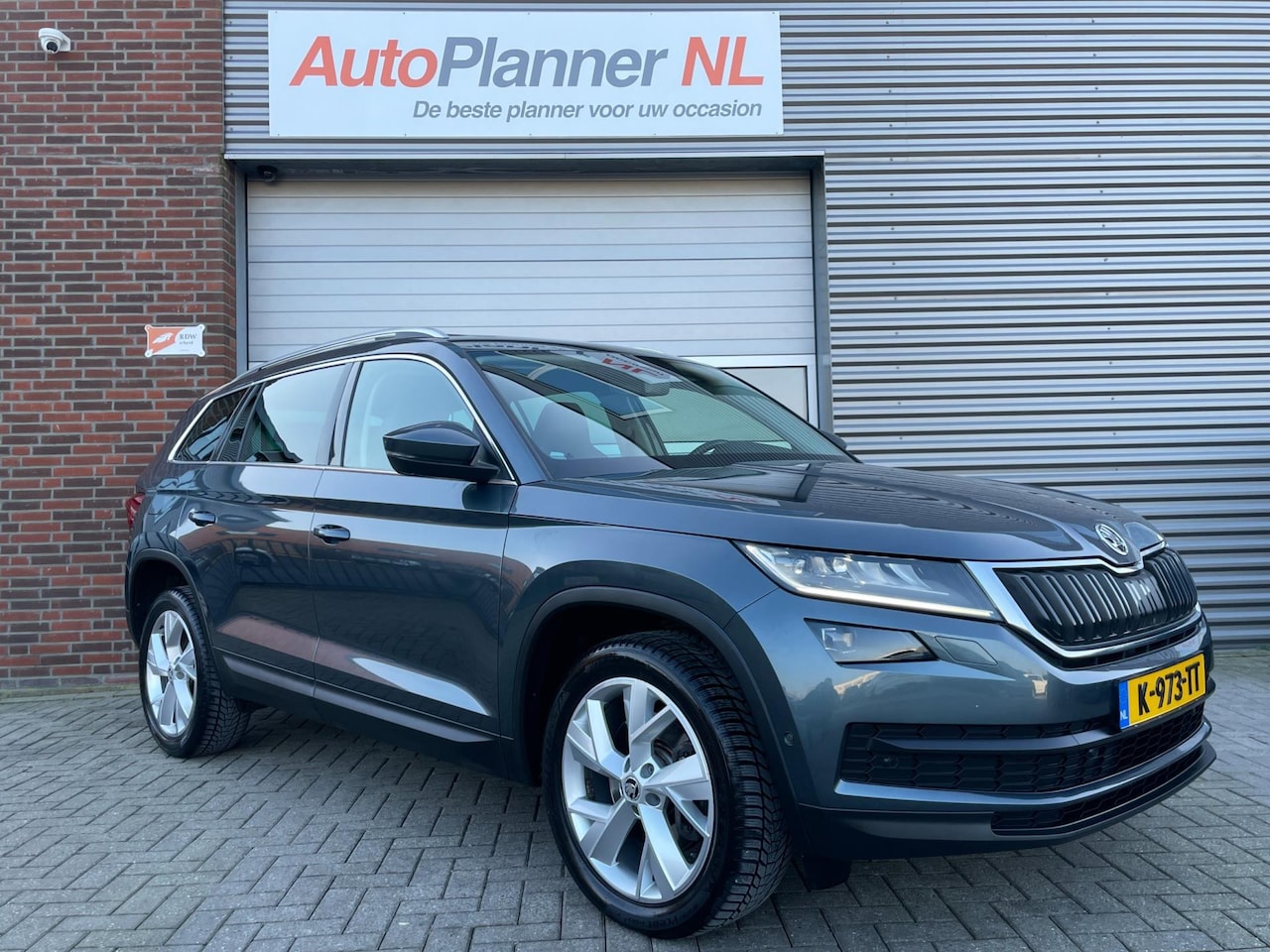 Skoda Kodiaq - 2.0 TSI 4x4! 360° Camera! Keyless! Leder! Pano! - AutoWereld.nl