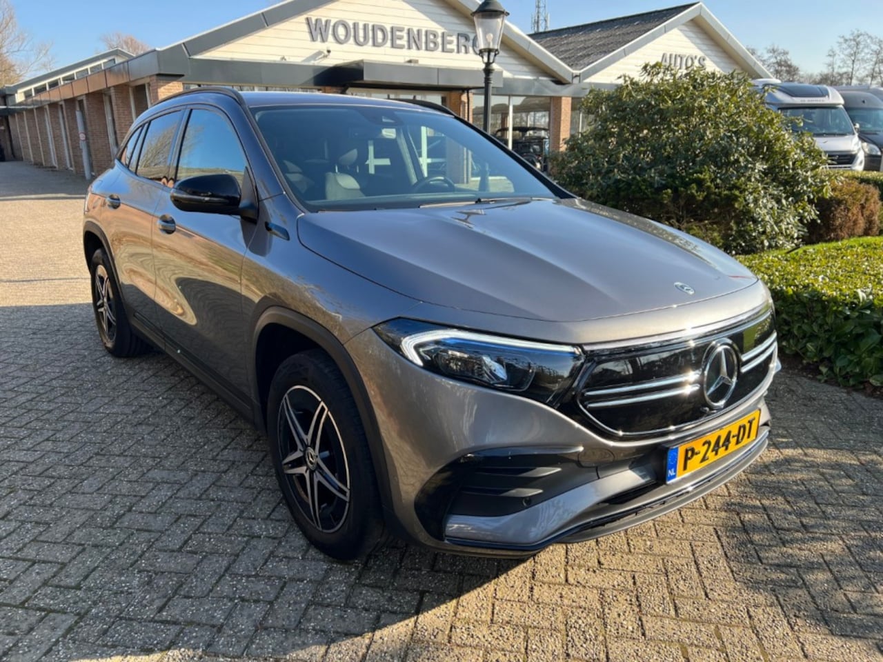 Mercedes-Benz EQA - EQA 250 AMG, Nightpakket, trekhaak - AutoWereld.nl