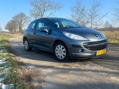 Peugeot 207 - 1.4 XR