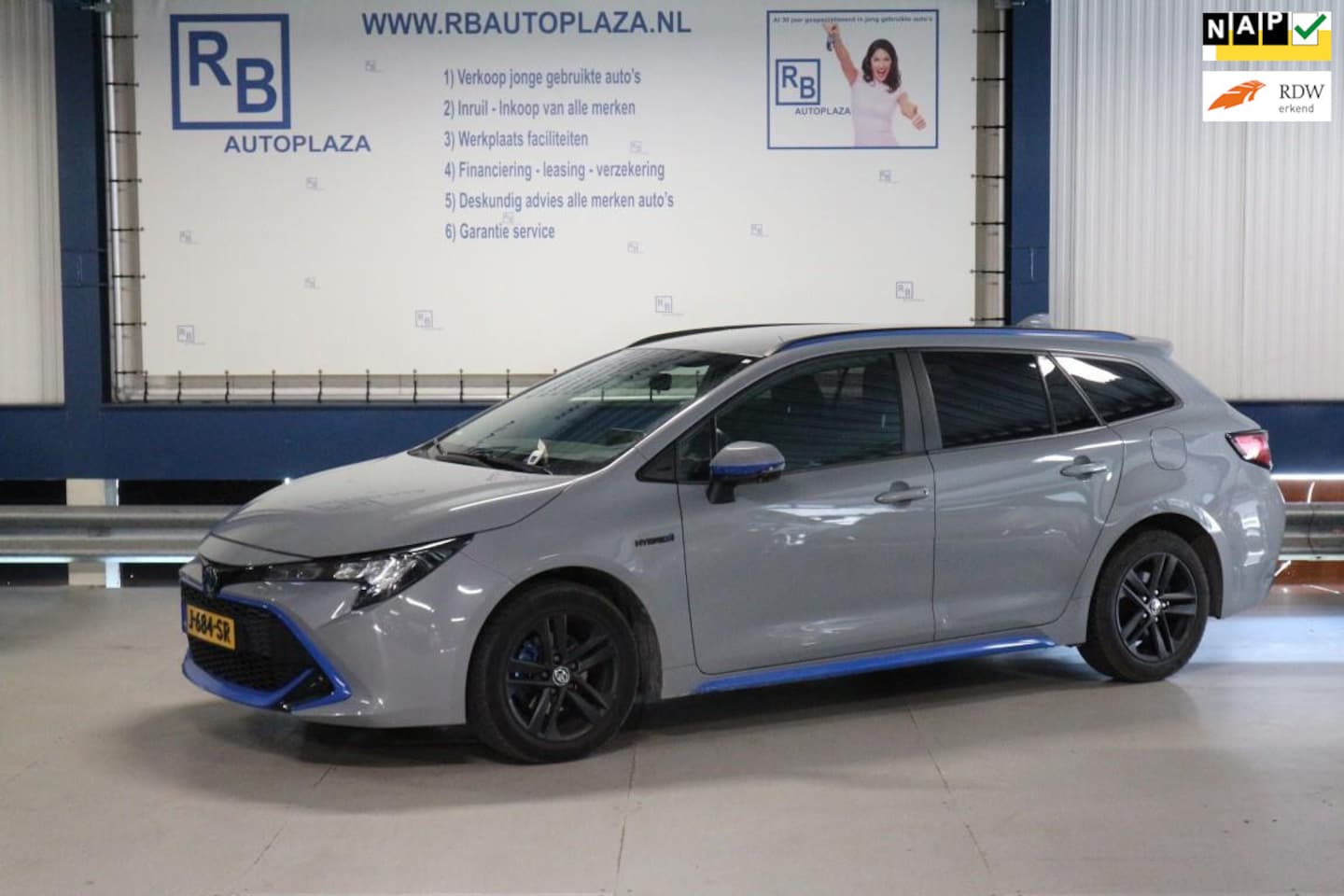 Toyota Corolla Touring Sports - 1.8 Hybrid Business / Stoere Uitvoering ! ! ! - AutoWereld.nl