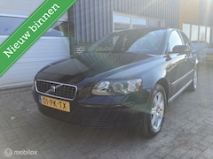 Volvo S40 - 1.8 Kinetic ZEER NETJES