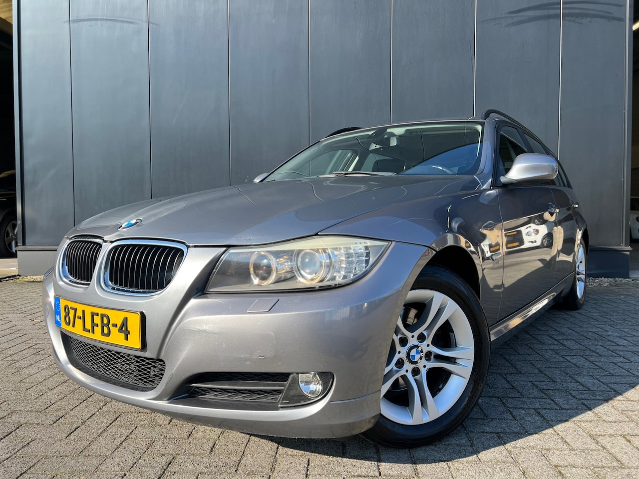 BMW 3-serie Touring - 318i 2010 OrgNl/Navi/Lmv/Nap/Apk4-2026 - AutoWereld.nl