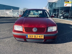 Volkswagen Bora - 1.6 Trendline, NAP, APK, Inruil auto