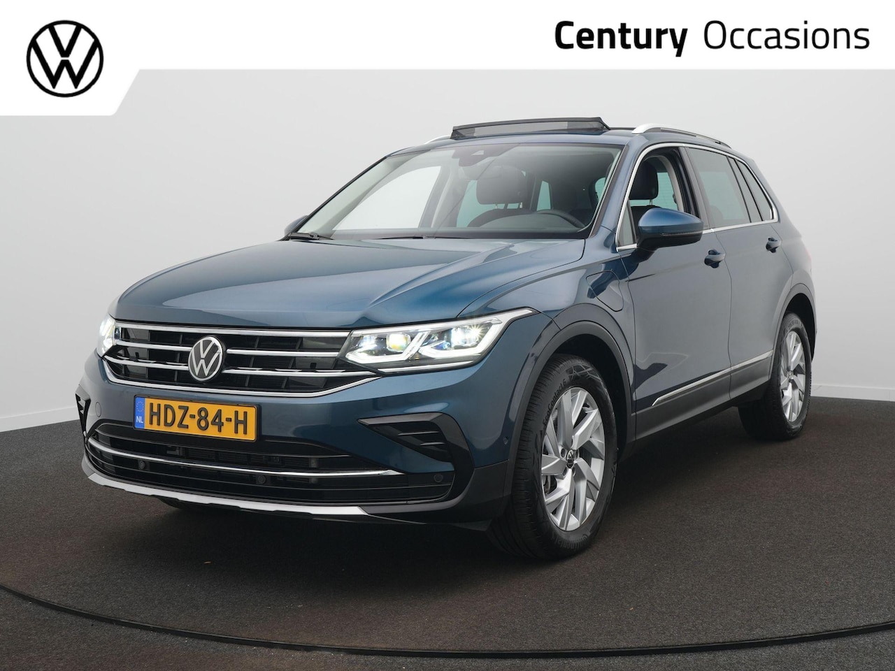 Volkswagen Tiguan - 1.4 TSI eHybrid Elegance Business+ / Panoramadak / Camera / Adap. Cruise / IQ-Light - AutoWereld.nl