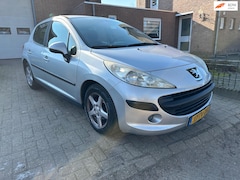 Peugeot 207 - 1.4 HDI Color-line ( export )