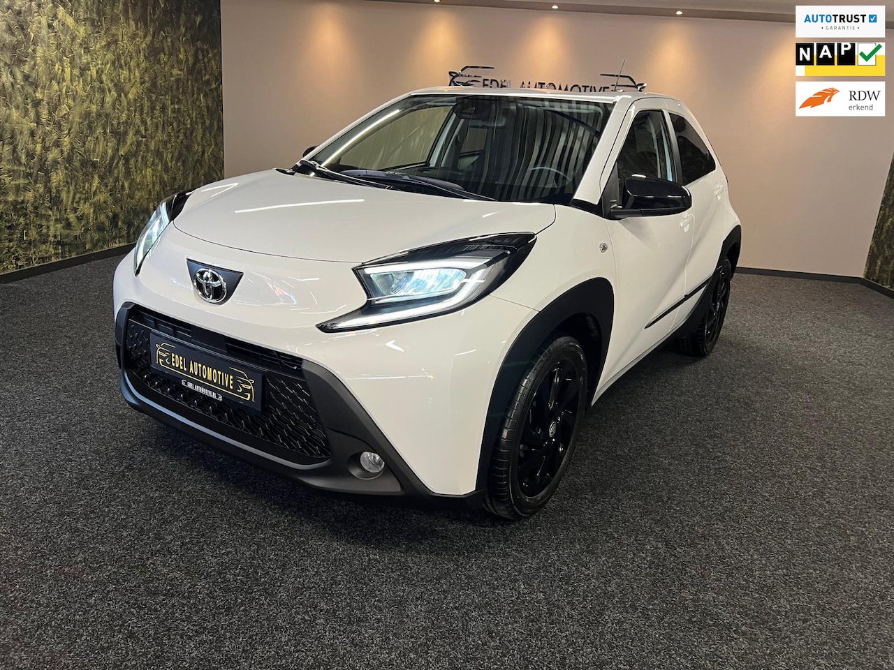 Toyota Aygo X - 1.0 VVT-i MT first-Nap-Led Koplamp-Cmera-Carplay-Navi-Cruise- - AutoWereld.nl