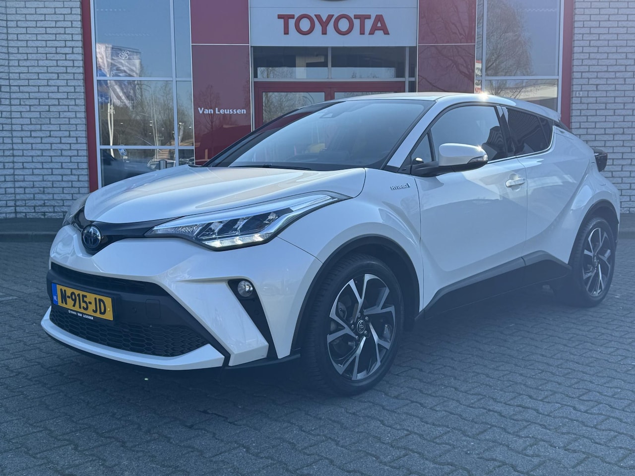 Toyota C-HR - 1.8 Hybrid Dynamic 1.8 HYBRID DYNAMIC - AutoWereld.nl