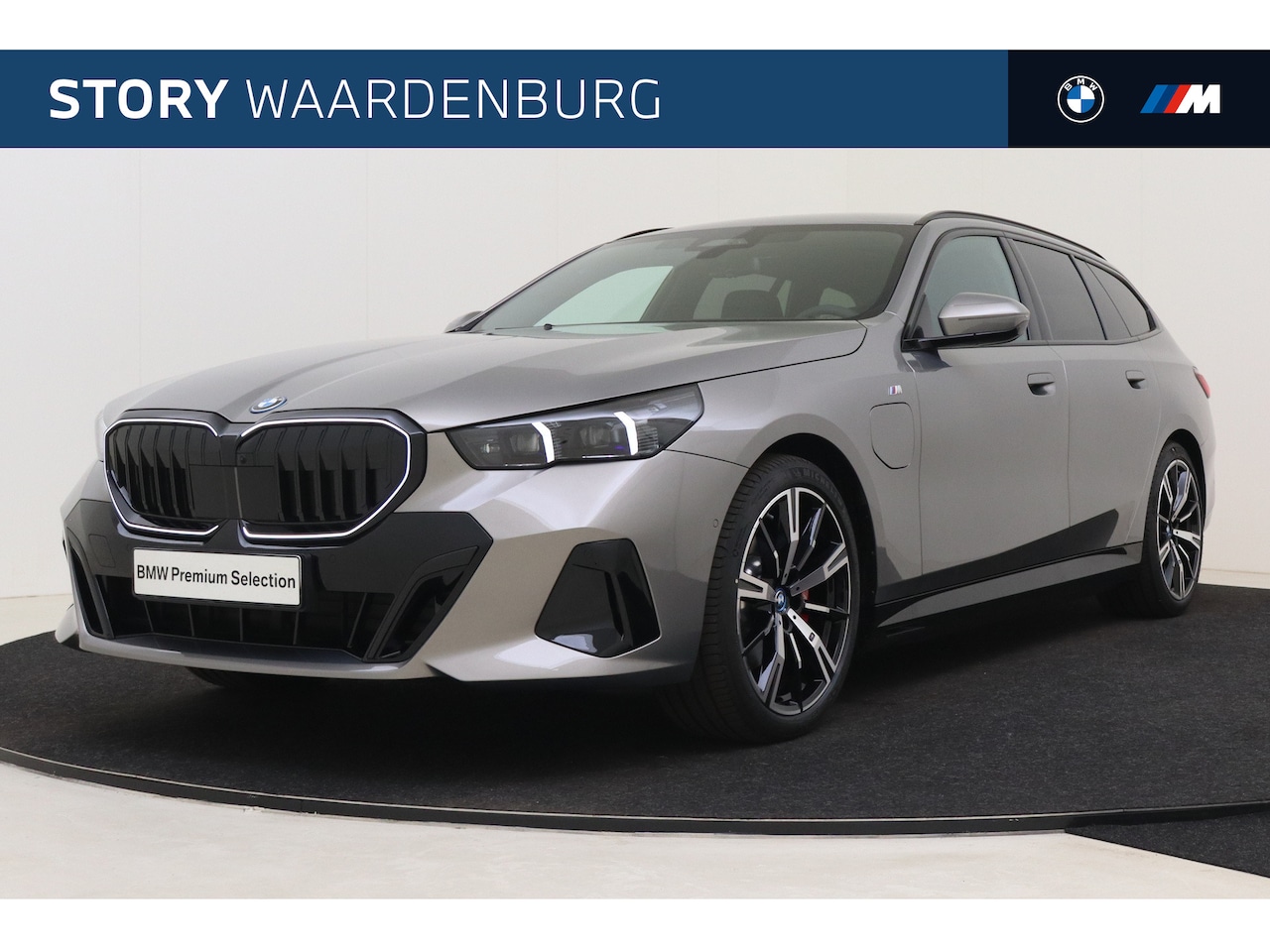 BMW 5-serie Touring - 530e M Sport Automaat / Trekhaak / Adaptieve LED  Parking Assistant Plus / Stoelventilatie - AutoWereld.nl