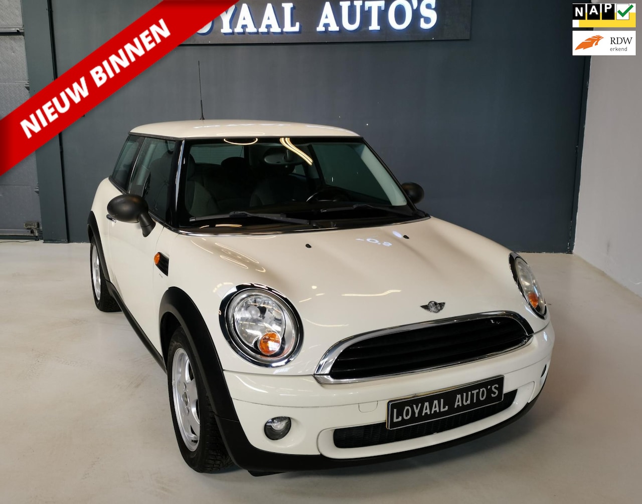 MINI One - Mini 1.6 Business Line | AIRCO | CRUISE | ELEK.RAMEN | NAP | APK. - AutoWereld.nl