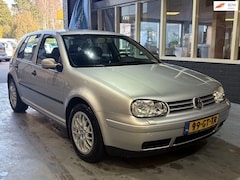 Volkswagen Golf - 1.6-16V Trendline