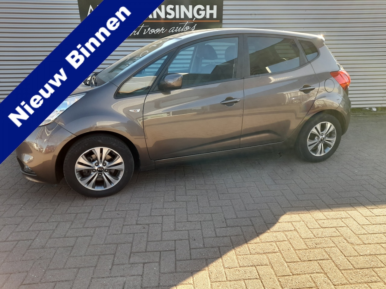 Kia Venga - 1.4 CVVT DynamicPLusLine!! | Airco | Navigatie | Camera | LM Velgen | Trekhaak | RIJKLAARP - AutoWereld.nl