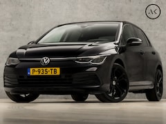 Volkswagen Golf - 1.0 eTSI Black Sportline Automaat (APPLE CARPLAY, GROOT NAVI, STUUR/STOELVERWARMING, GETIN