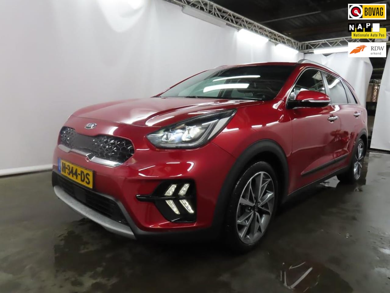 Kia Niro - 1.6 GDi Hybrid ExecutiveLine+Xenon+Schuifdak+vitrual+Volleder+Navigatie+Camera+18"Lmv+stoe - AutoWereld.nl