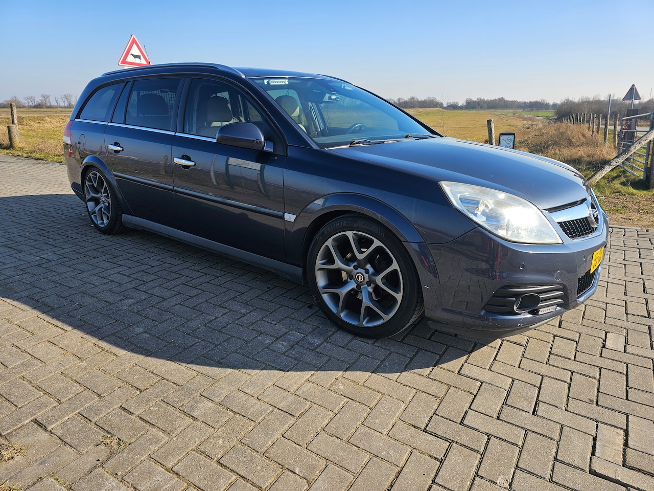 Opel Vectra Wagon - 1.8-16V Executive - AutoWereld.nl