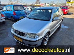 Volkswagen Polo - 1.4-16V Comfortline