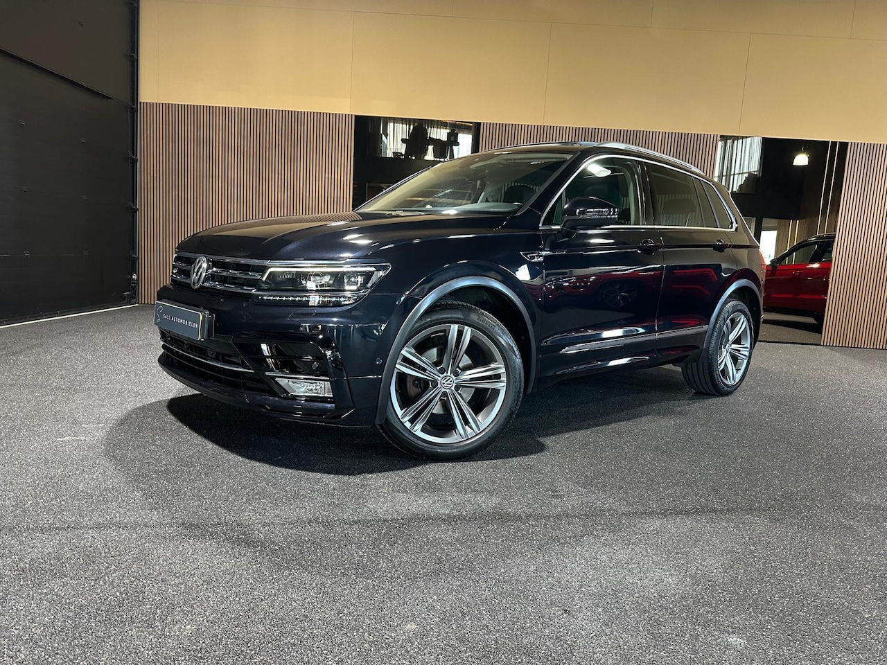 Volkswagen Tiguan - 1.4 TSI 4Motion Highline Business R 1.4 TSI 4Motion Highline Business R - AutoWereld.nl