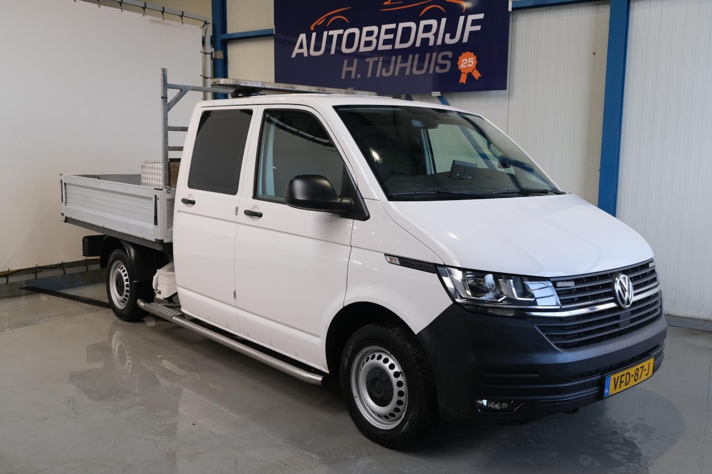 Volkswagen Transporter - 2.0 TDI L2H1 DC Pick-up - N.A.P. Airco, Cruise, Navi, Trekhaak. - AutoWereld.nl