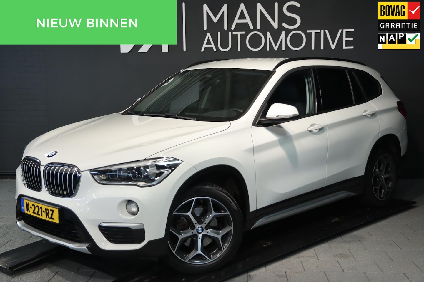 BMW X1 - SDrive18i / LED / CRUISE / PDC / NAVI / STOELVERW / 18'' - AutoWereld.nl